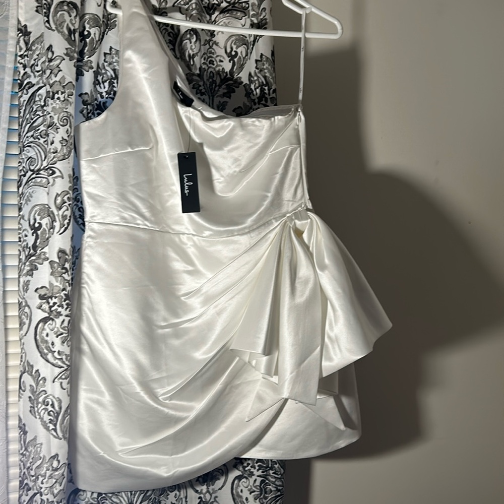 Lulu’s white dress XL